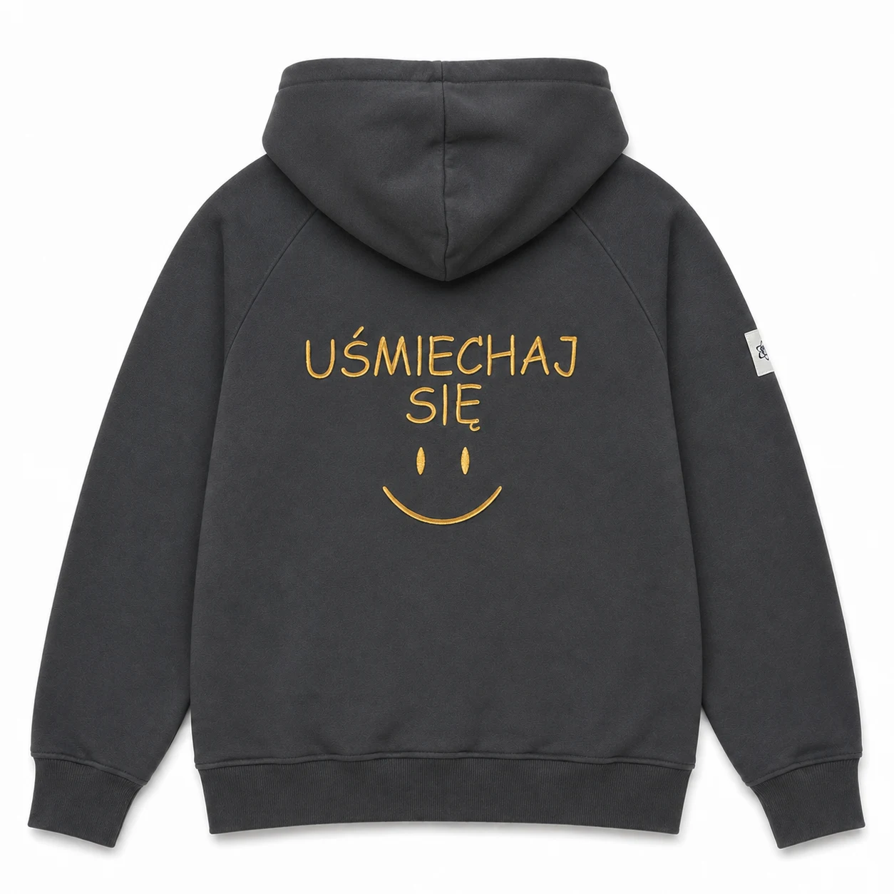 Tył grafitowej bluzy z kapturem z haftem UŚMIECHAJ SIĘ