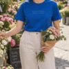 T-Shirt Koszulka Kobaltowa „Mniej Myślenia, Więcej Czucia”